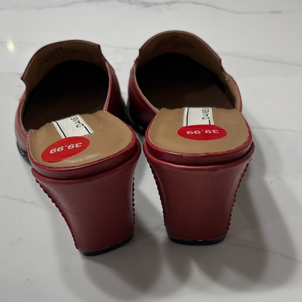 Danelle Red Women's Shoes CB - Picture 5 of 13